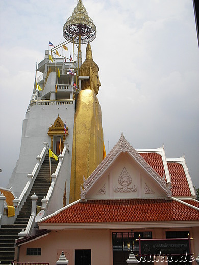 Wat Intharawihan Tempel,  Bangkok, Thailand