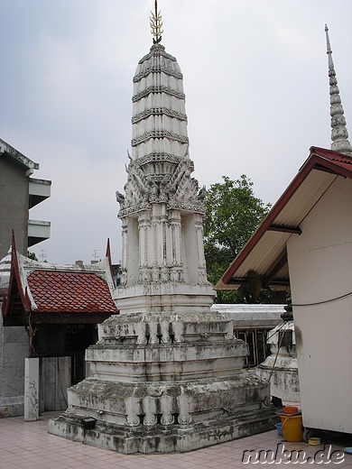 Wat Intharawihan Tempel,  Bangkok, Thailand