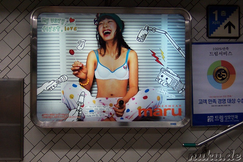 Werbetafel in der Myeongdong Stn.