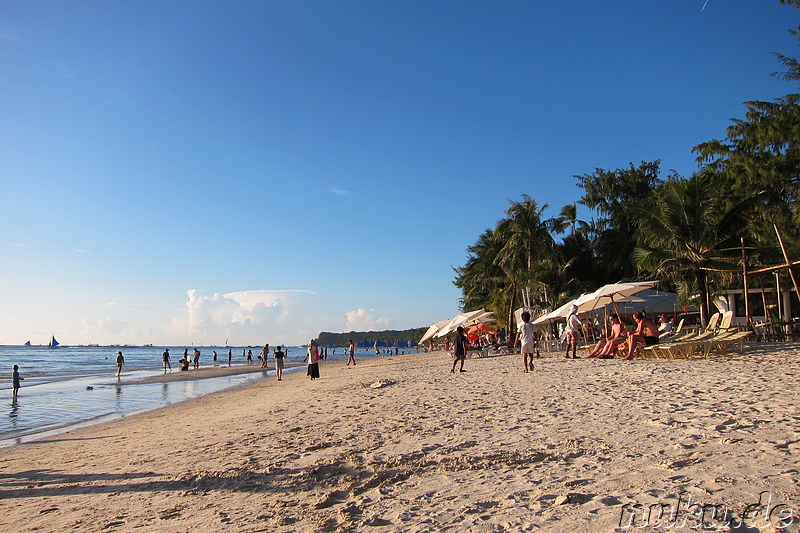 White Beach auf Boracay, Philippinen