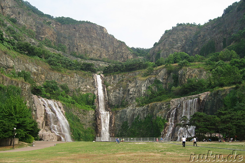 Yongma Waterfall Park