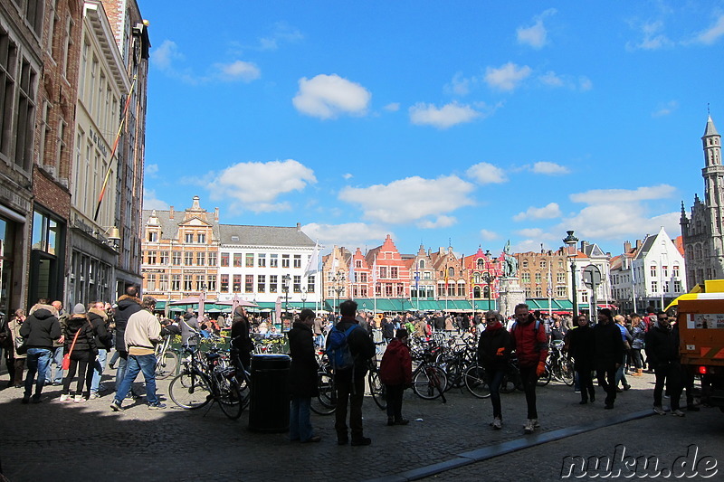 Zentraler Marktplatz in Brügge, Belgien