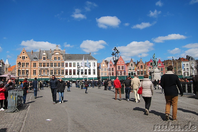 Zentraler Marktplatz in Brügge, Belgien