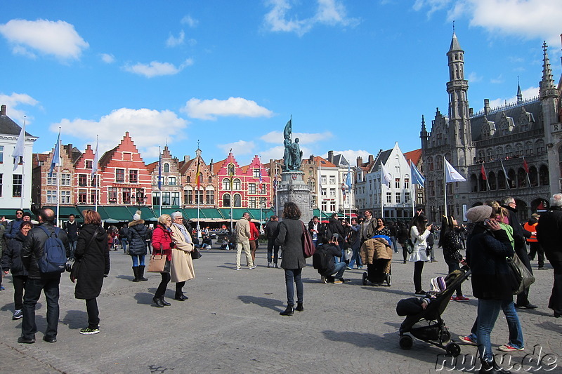 Zentraler Marktplatz in Brügge, Belgien