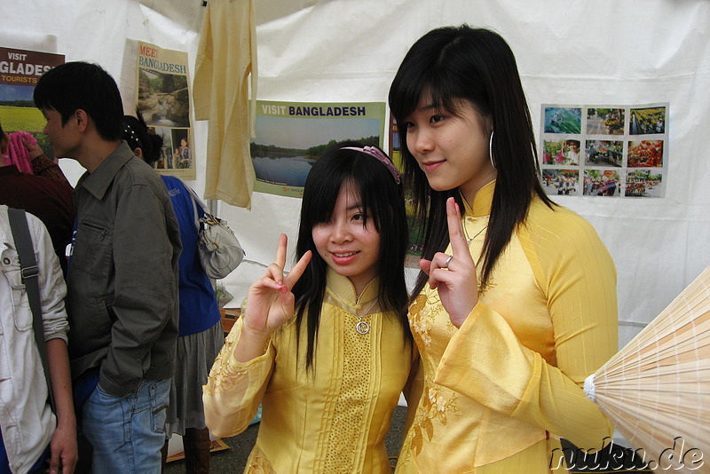 Zwei Studentinnen aus Vietnam